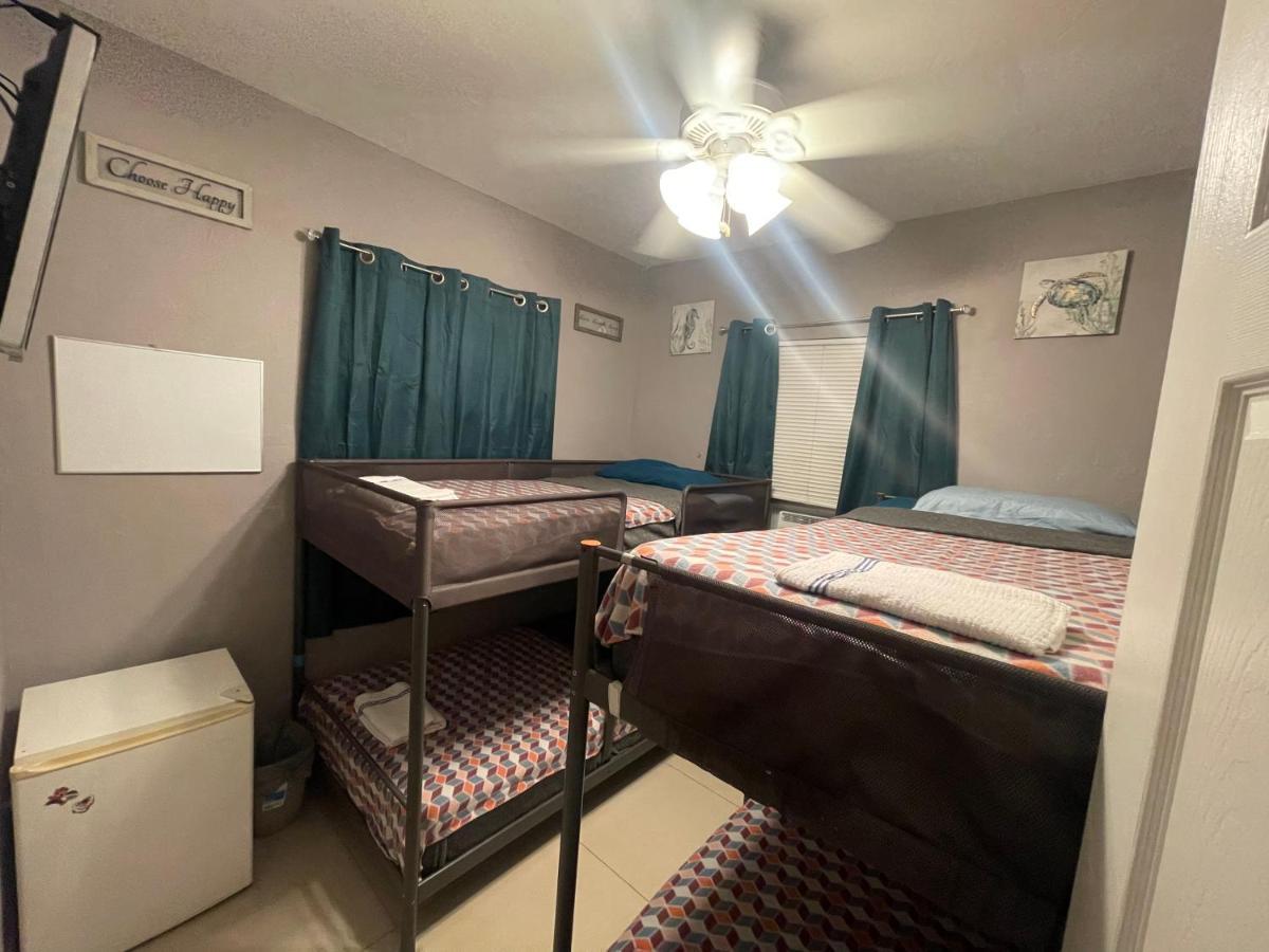 Miami Vibes "Hostel-Like" Shared Room North Miami Exterior photo